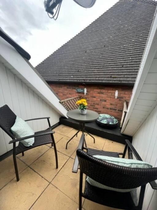 Bs - Luxury Top Floor 4 Bed Apartment With Garage In Town Centre - No Lift Stratford-upon-Avon Luaran gambar