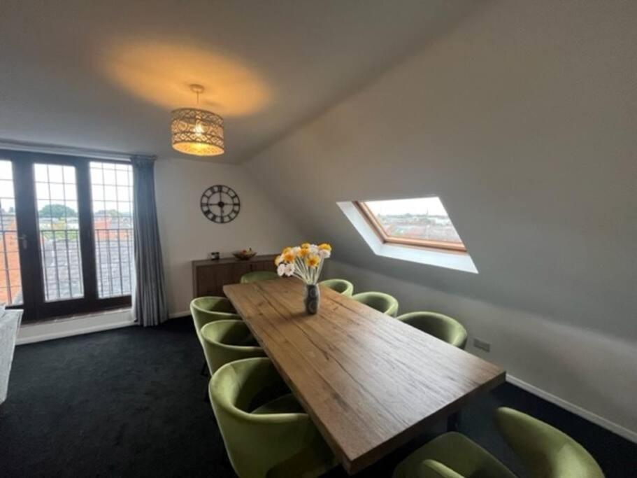 Bs - Luxury Top Floor 4 Bed Apartment With Garage In Town Centre - No Lift Stratford-upon-Avon Luaran gambar